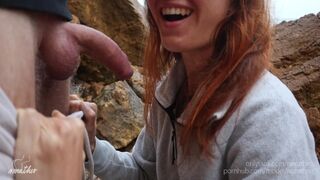 Nyilvános orál és gyors dugás a strandon pov-ban
