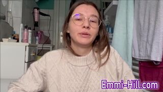 Extrém spriccelő fiatal baszás koleszos lánnyal