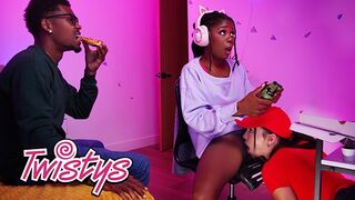 Twistys sztárjai, Hazel Grace és Rissa May forró leszbi kalandja gigászi mellekkel és bula nyalással
